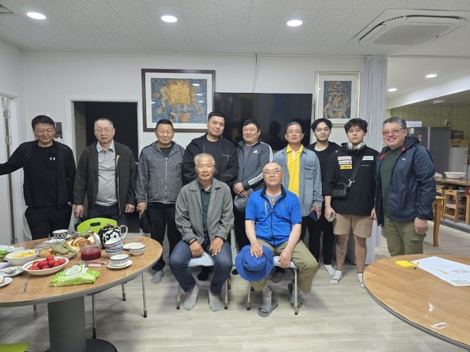 건설 경기 침체와 산업단지 채용 감소로 생계에 어려움을 겪던 광주 고려인마을 청년들이 일자리 돌파구를 찾아 전남 농촌지역으로 발걸음을 옮기고 있다. 고려인마을 제공