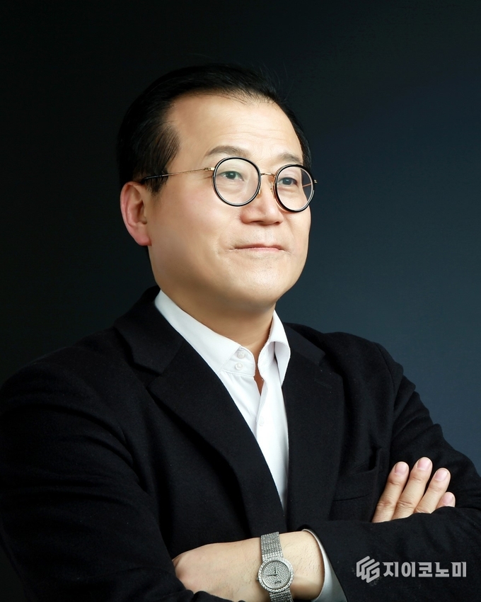 누가 미래의 대한민국역사를 & 누가 세계 역사를 이끌어갈 것인가? 를 말하는 지이코노미 이성용 회장. 