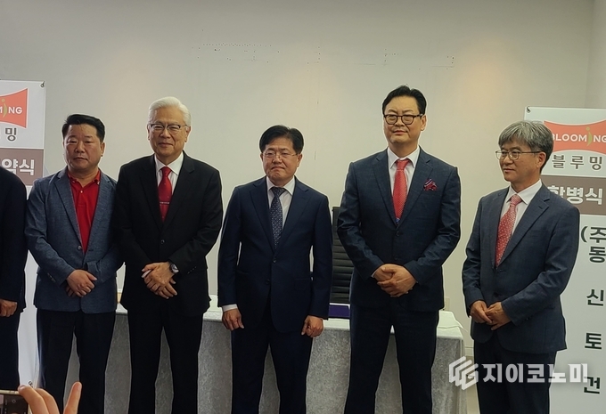 벽산건설그룹·세계이스포츠홀딩스, “이스포츠 산업 활성화 위해 업무협약” 체결 (좌) 정길종 대표, 최두환 회장, 최낙균 총재, 이효운 대표 등