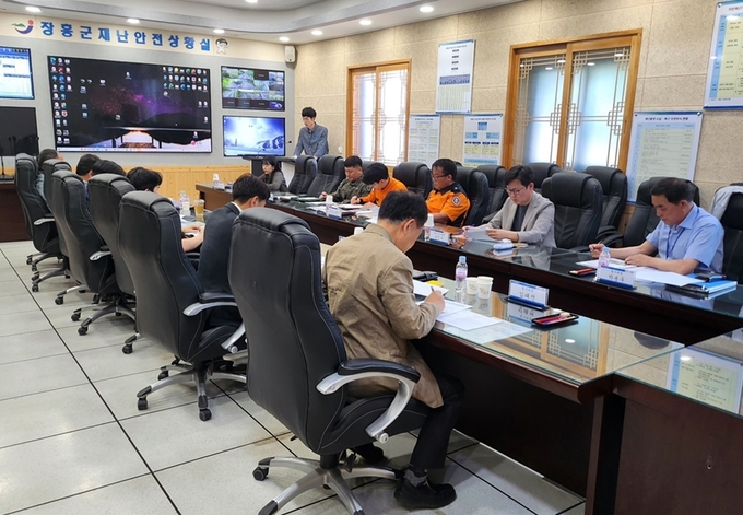 지난 26일 열린 1차 컨설팅, 재난 상황을 가정해 군민과 함께 안전한 장흥을 준비하는 현장. 장흥 군 제공