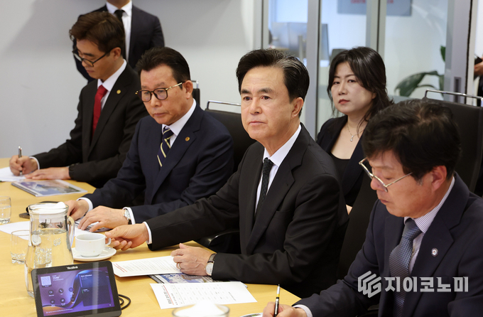 김태흠 충남도지사는 29일 남호주 스터디 애들레이드에서 열린 교육 분야 라운드테이블에 참석했다.