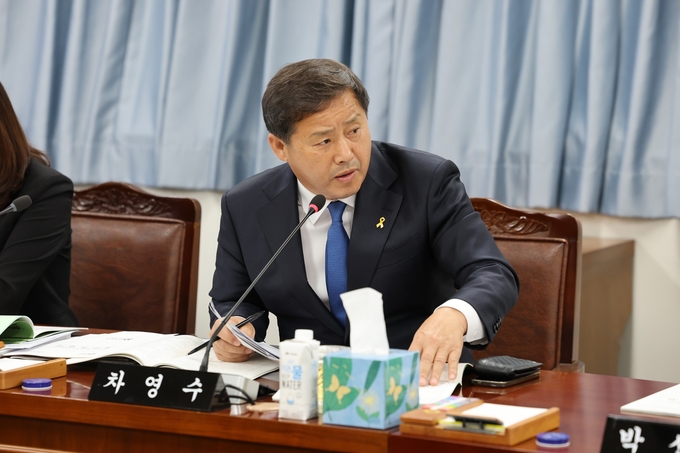 차영수 도의원이 여성가족정책관실 세입 미수납 문제를 지적하고 있다. 전남도의회 제공