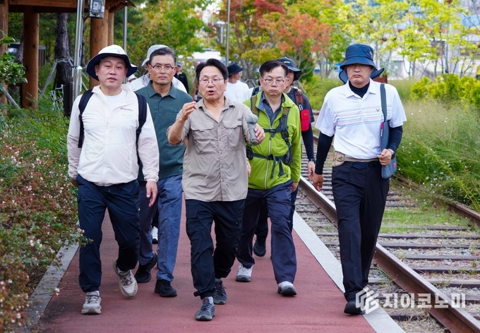 강기정 시장, 도시철도 2호선 푸른길공원 현장답사 나서 안전과 주민 편의 점검. 광주광역시 제공