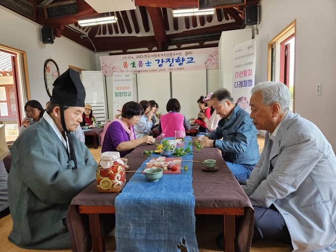 강진 향교와 다산초당에서 전통과 힐링을 만나다. 강진군 제공