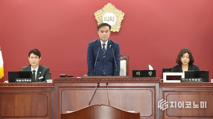 고창군의회 조민규 의장님 의장석
