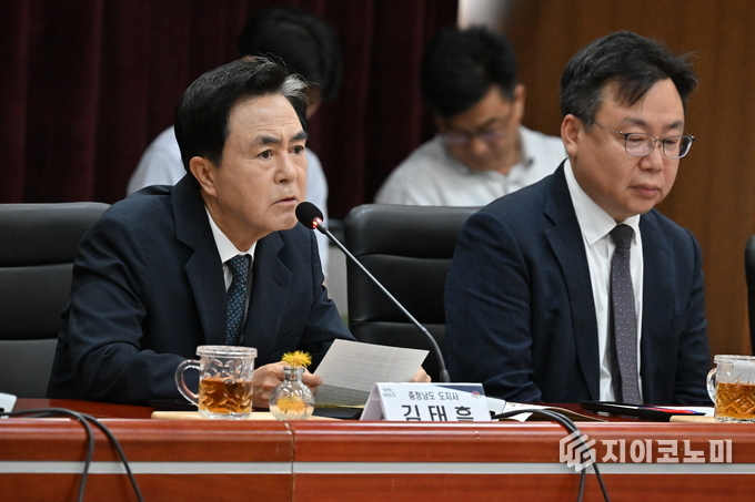 김태흠 충남도지사, ‘제2차 대기오염물질 자발적 감축 협약’ 체결