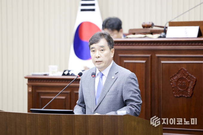시정질문하는 권봉수의원. 