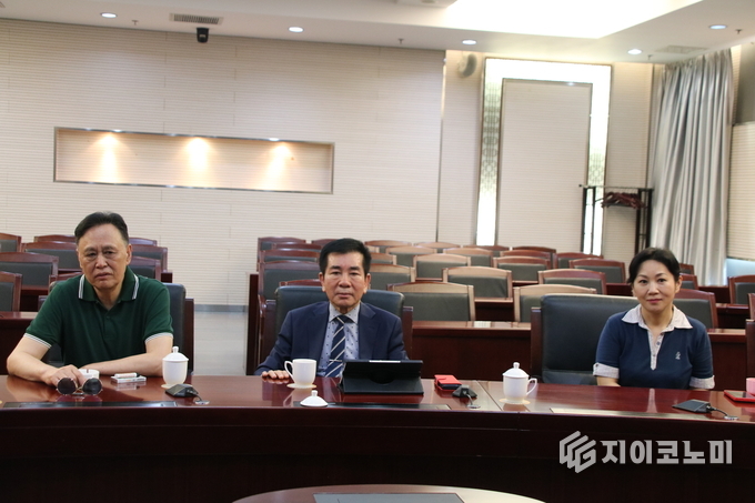 허베이성 랑팡시 위성응용기술센터 회의실, 중국 민간그룹 회장단, 골드메르그룹 이근조 회장/뉴스아이이에스