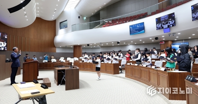 태안 화동초등학교 ‘충남도의회 청소년 의회교실’