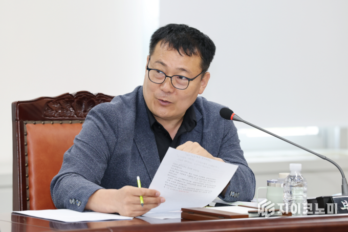 금천구의회 정재동 의원의 발언 모습.