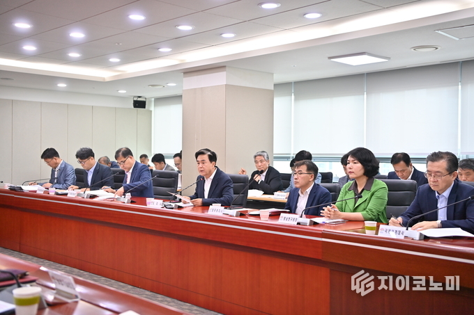 김태흠 충남지사, 제78차 실국원장회의에서
