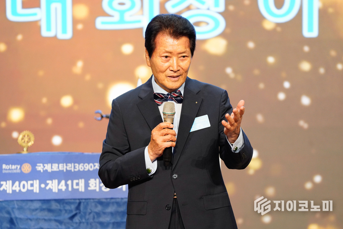 김종철 총재가 축사를 전하고 있다.