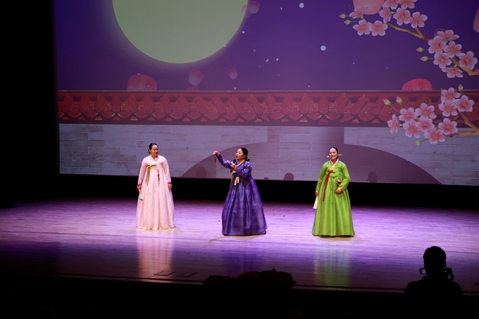 보성군은 지난 8일 보성군문화예술회관에서 열린 ‘제9회 산양의 풍장소리’ 공연을 성황리에 마무리하며, 전통 세시풍속의 계승과 군민 화합의 의미를 되새겼다. 보성군 제공