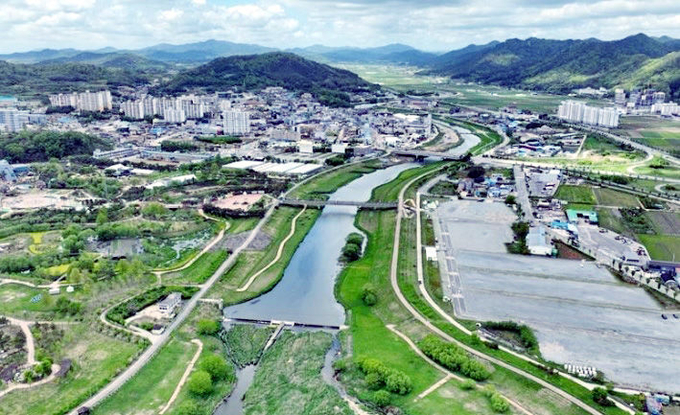 함평군 함평천.