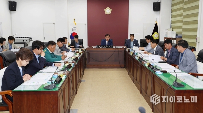 고창군의회, 2025년 공무국외연수 전면 취소…‘군민들을 위해 사용 결의’