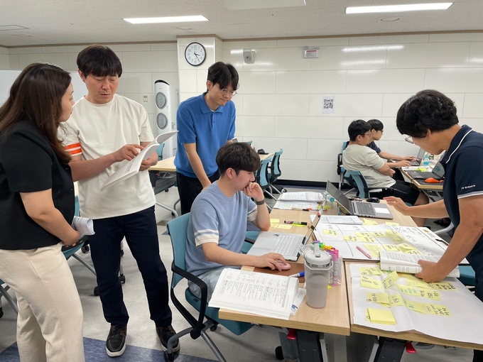 학교자율시간 설계․실습 토의. 전남교육청 제공