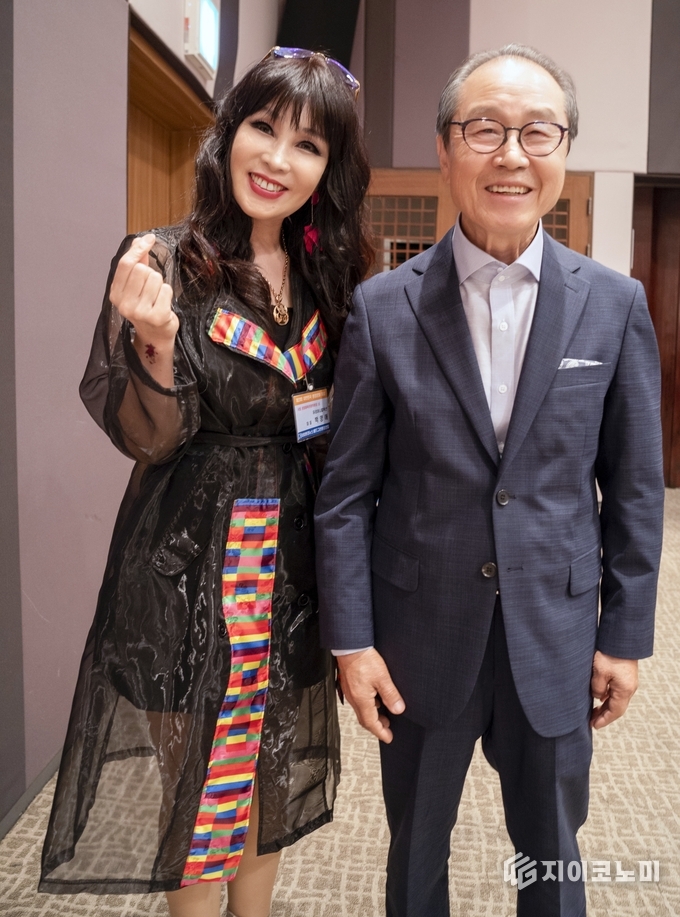 유리아나 박영애 대표 & 이상벽 한국 저작권 단체 연합회 이사장