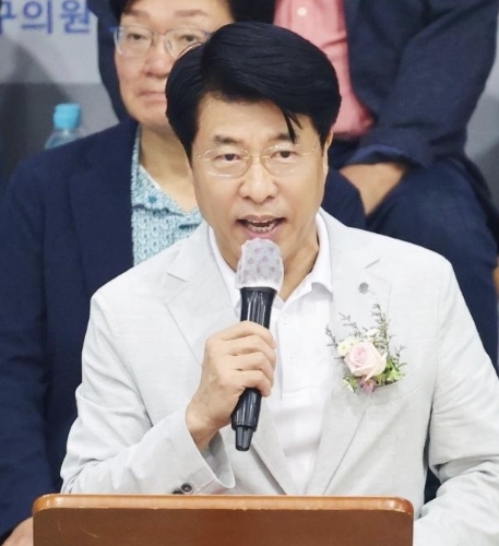 서강석 송파구청장이 대회장에서 축사를 전하고 있다(사진= 해동검도 서울시협회 제공)