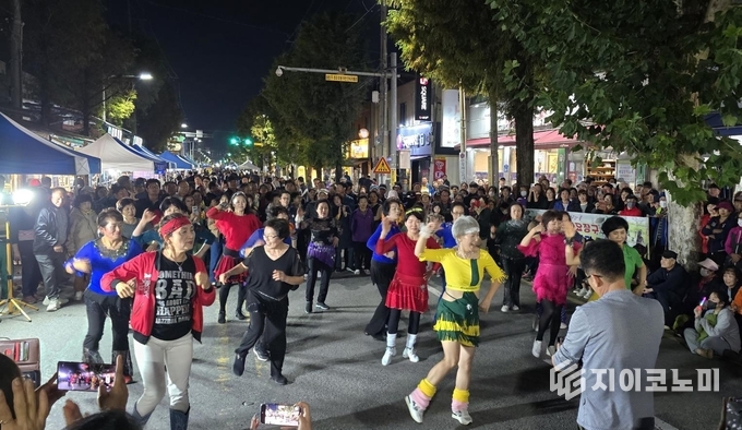 군분로 야시장. 남구청 제공
