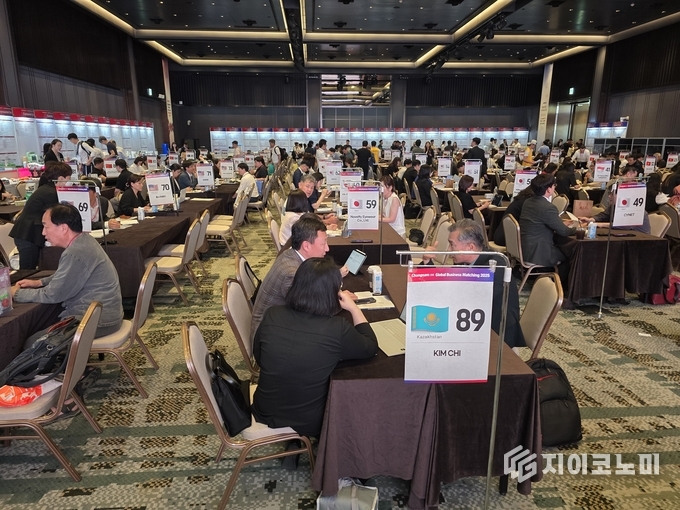 김태흠 지사, 2025 해외사무소 바이어초청 수출상담회