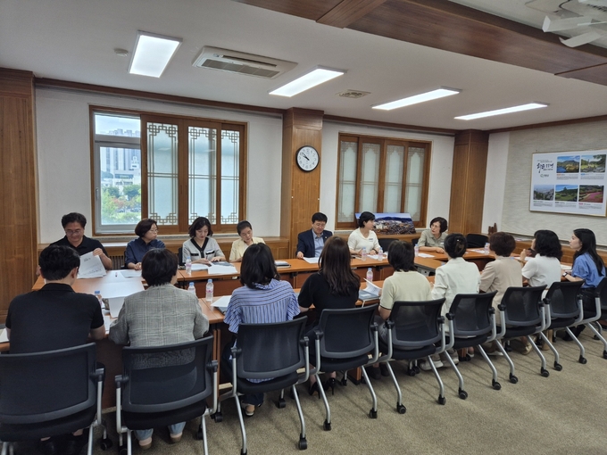 화순군 의료․요양․돌봄 통합지원사업 협업부서 & 관계기관 간담회 개최. 화순군 제공
