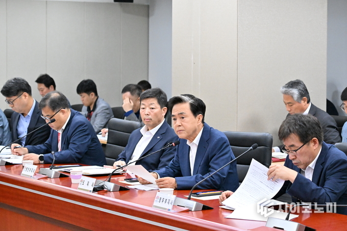 김태흠 충남도지사, 실국원장회의서