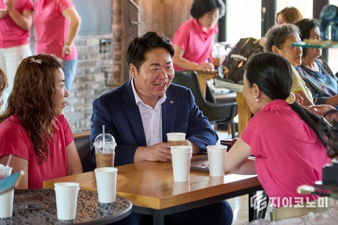 오세현 시장, 아산시 여성단체협의회, ‘사랑나눔 일일찻집’ 운영