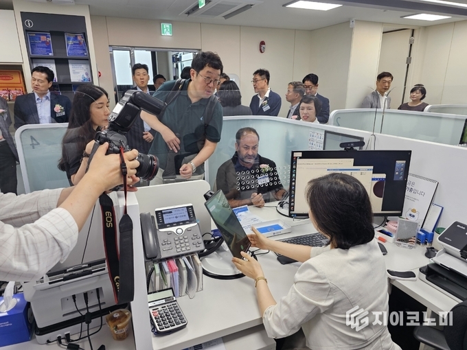 사단법인 국제다문화협회, 신한은행 “외국인 중심 영업점 개점식”