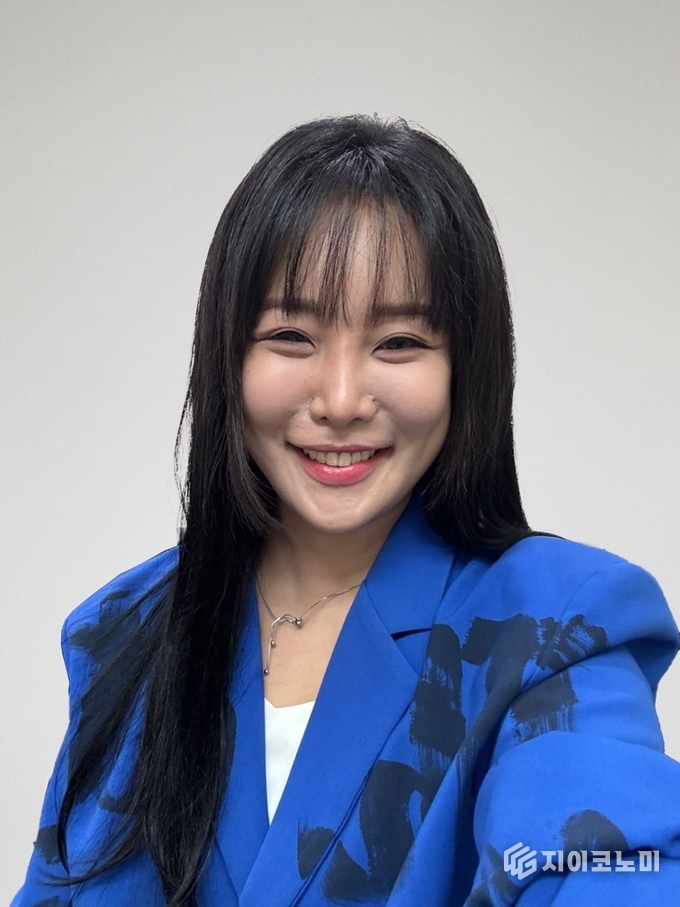 25일 초록우산이 구독자 196만 명 유튜버 랄랄이 이주배경아동 및 범죄피해아동 지원을 위한 물품기부에 나섰다고 밝혔다.(▲유튜버 랄랄) /사진=초록우산