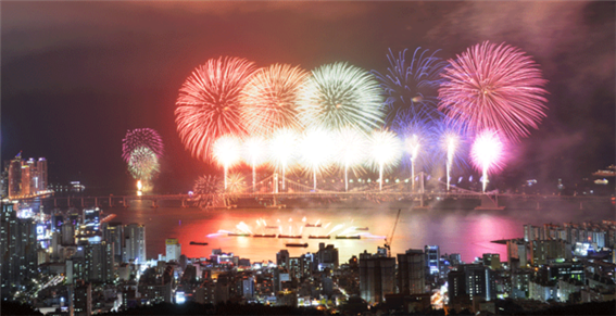 부산 광안리 불꽃축제 모습. 사진 부산시청