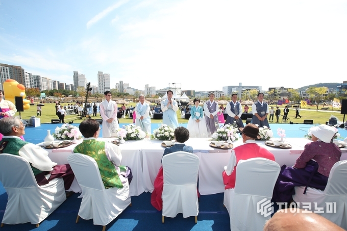 2024년 정조효문화제 양로연의 모습.