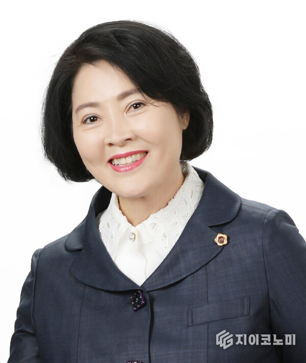 윤명희 전남도의회 문화경제관광위원장.