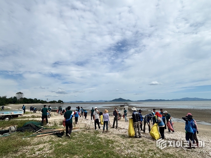 대한민국 새단장 해양환경보전 캠페인 . 장흥군 제공