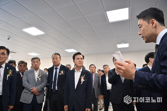 김태흠 지사, 해양바이오산업 전초기지 ‘산업화지원센터’ 개관