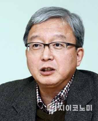 완도군 초청 강의를 맡은 강남훈 한신대학교 명예교수