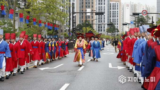 2025 정조대왕 효 문화제 능행차 행렬 모습