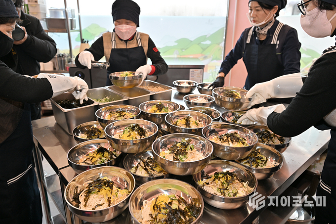추석 연휴 '천원국시, 로 나눔 실천. 서구청 제공