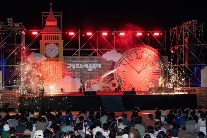 2025고양호수예술축제 불꽃극_개막작 Beyond the Dream-꿈결 너머 (사진=고양특례시)