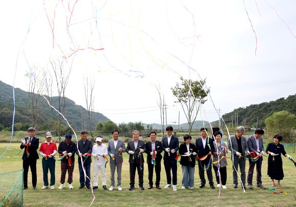 영광군은 10월 13일 묘량 파크골프장의 개장식을 열고 본격 운영에 들어갔다. (영광군 사진제공)