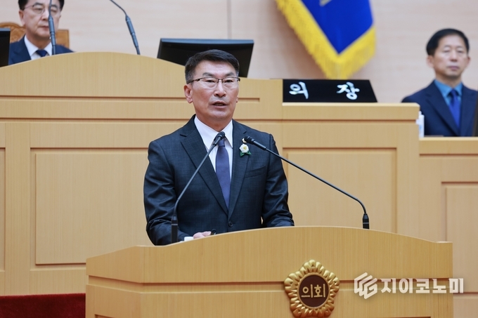 전남도의회 제394회 임시회 제1차 본회의에서 김재철 의원(더불어민주당·보성1)이 ‘아동안전, 사각지대 없어야 한다’를 주제로 5분 자유발언을 하고 있다. 전남도의회 제공