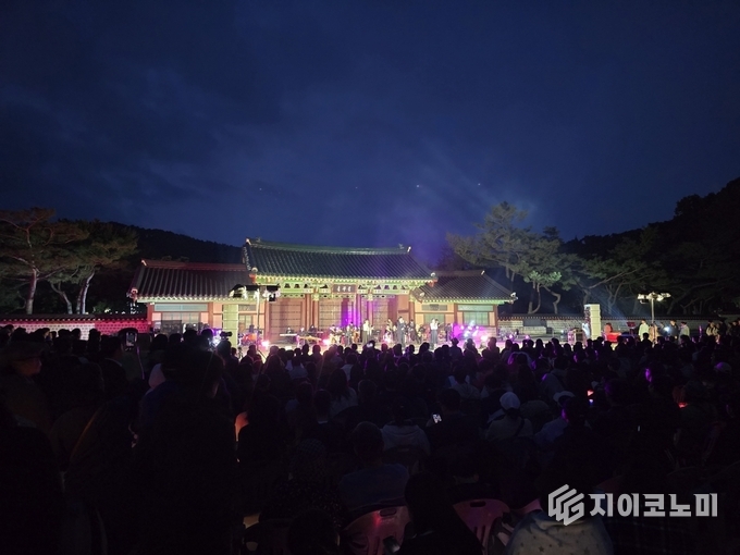아산시 ‘2025 현충사 달빛야행’ 개막