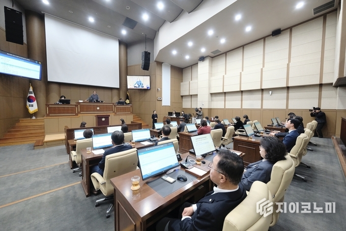 사진 = 마포구의회 제공.