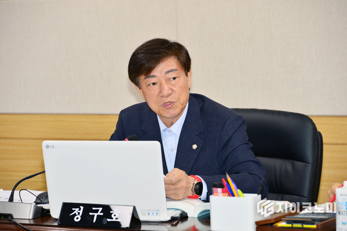 정구호 광양시의회 의원이 발의한 '광양시 암환자 가발구입비 지원에 관한 조례안'이 10월 23일 제342회 임시회 제4차 본회의에서 통과됐다. 광양시의회 제공