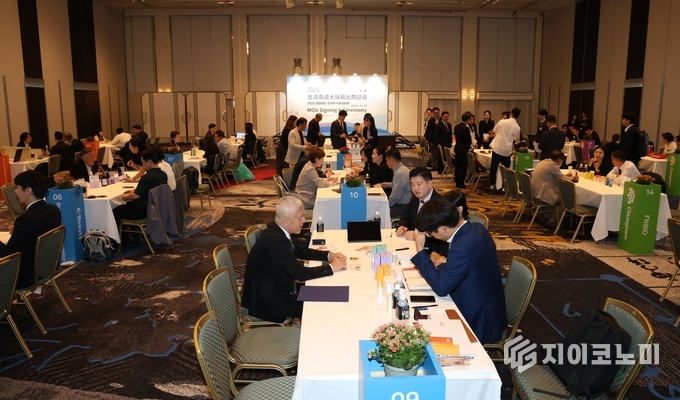 김태흠 충남지사, 일본 출장 일정에 맞춰 오사카 뉴오타니호텔에서 수출상담회 진행