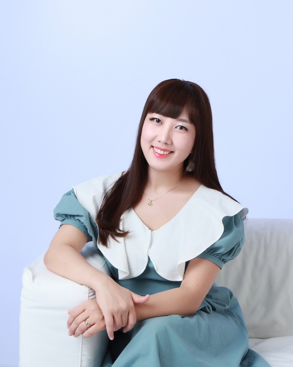 ▲소녀 같은 이미지의 소유자 가수 신은미,