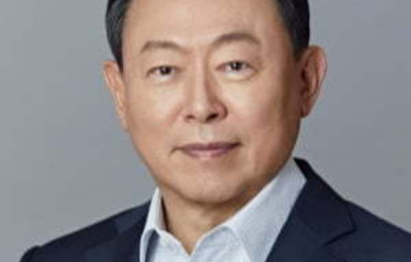 [뉴스룸 시선] 위기의 롯데, ‘총수 리스크’가 만든 신동빈의 1000억짜리 성(城)