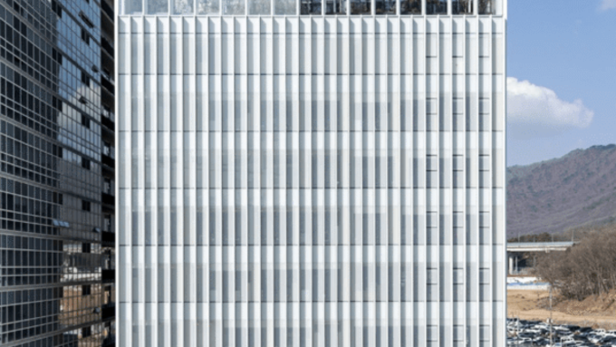 교촌, 영업익 3배 급증했지만 ‘소비자 기만’ 역풍…불매 여파 확산