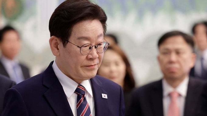 이 대통령 “주택문제, 결혼·출산 포기의 핵심 원인”…다주택 매도 강요 논란 직접 해명