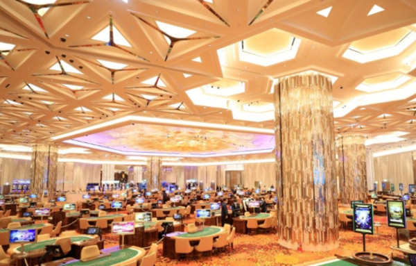 일본 대신 한국으로 몰린 춘제 관광객…유통·카지노주 급등