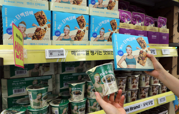 노브랜드, ‘꼬박꼬밥’ 손잡고 건강 간편식 확대…가성비 전략 통했다